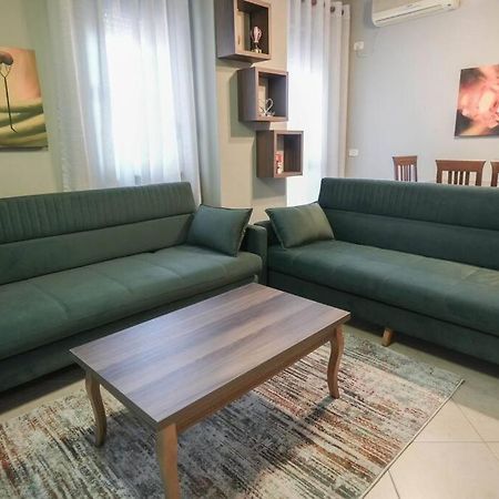 Staycation, City Center Apartment With Balcony Tirana Zewnętrze zdjęcie