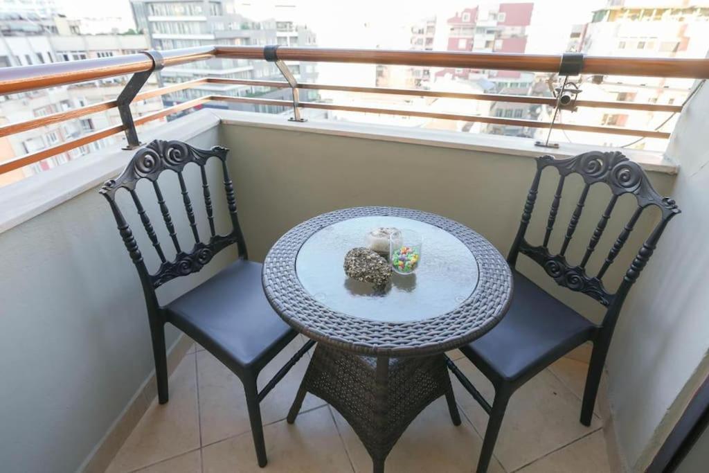 Staycation, City Center Apartment With Balcony Tirana Zewnętrze zdjęcie